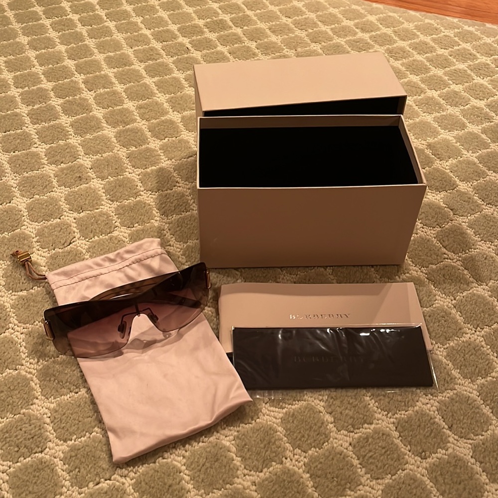 Lightly worn vintage Burberry sunglasses